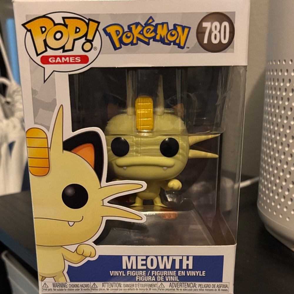 Funko Pokémon Meowth Vinyl Collectible - Yellow and Black